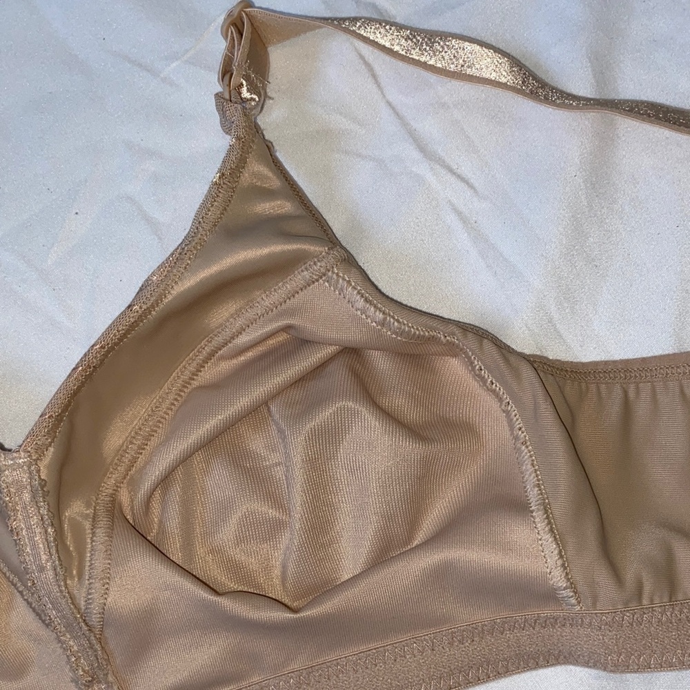 Bali Light Brown Lace Accent Bra - Picture 10 of 15